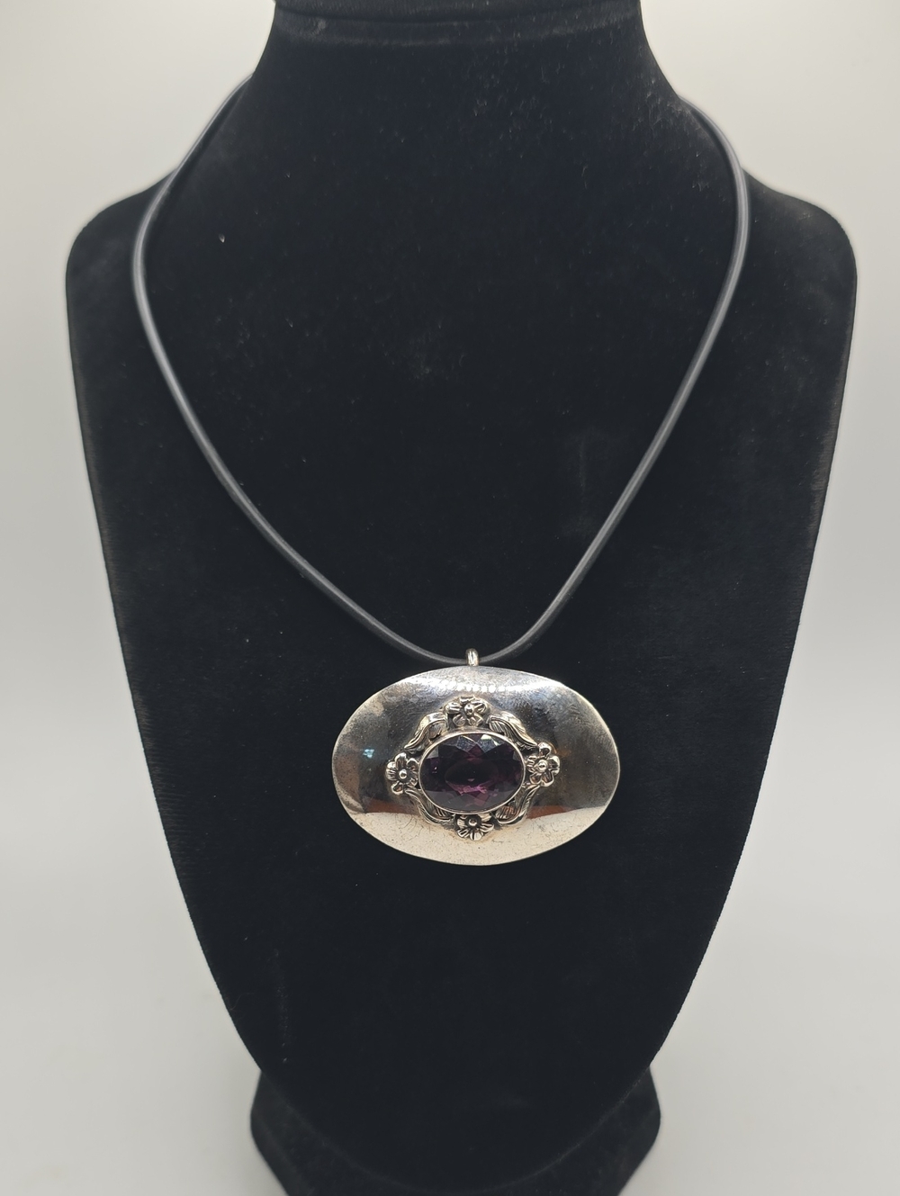 Sterling Silver Oval Pendant Necklace with Purple Amethyst Gem